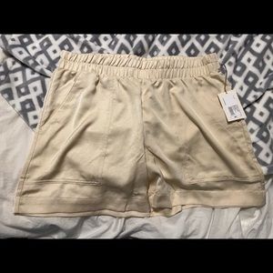 Women’s high waisted satin off white shorts size XL
